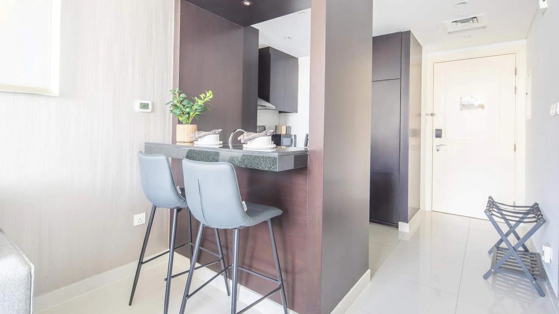 Frank Porter - Damac Distinction Dubai