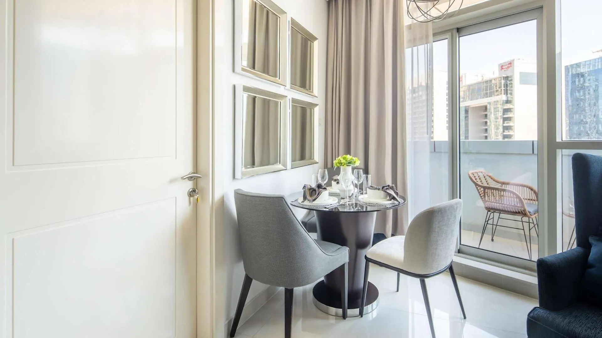 Frank Porter - Damac Distinction Dubai Apartment