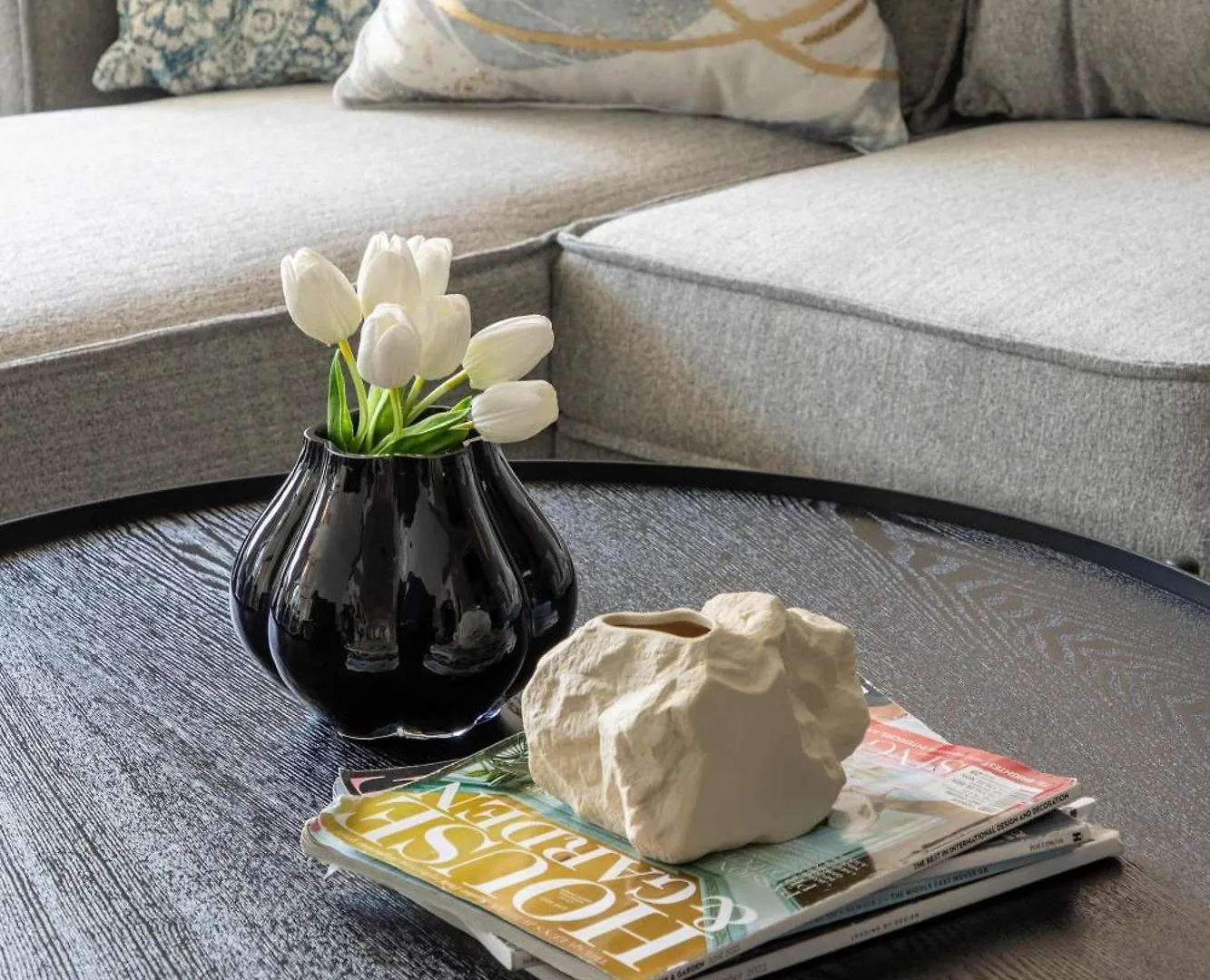 Frank Porter - Damac Distinction Dubai Apartment